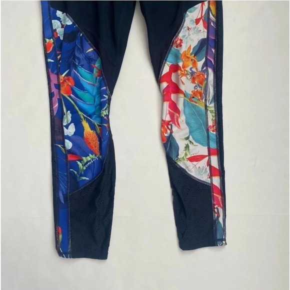 Athleta Womens Leggings Medium Tropical Precision 7/8 Ankle Pant Floral 596935 - Picture 3 of 15
